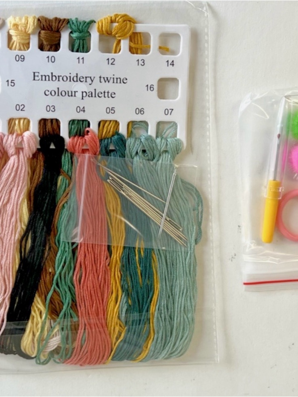 Myfelicity 3 Embroidery Kit Beginners Learning Embroidering Hoop & Video - Picture 2 of 6